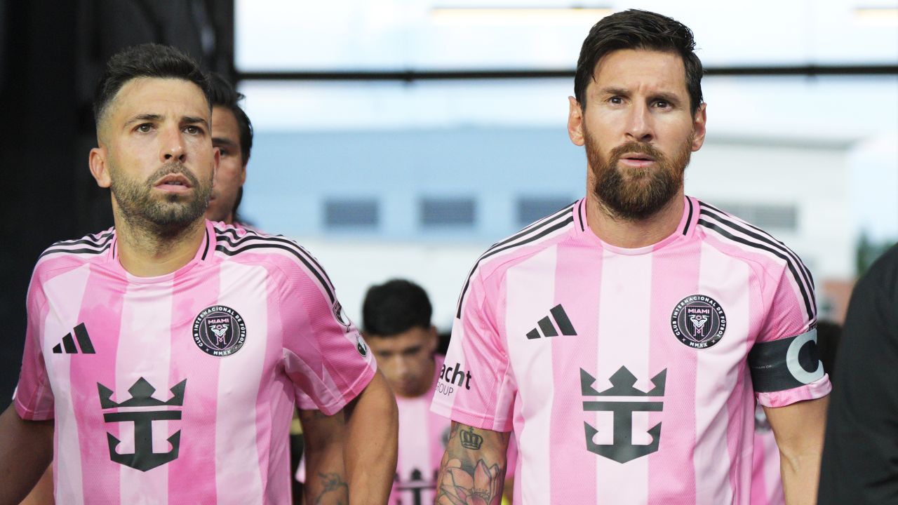 CINCINNATI, OHIO - JULY 16: Lionel Messi #10 of Inter Miami CF and teammate Jordi Alba #18 enter the pitch for the second half during the MLS match between FC Cincinnati and Inter Miami CF at TQL Stadium on July 16, 2025 in Cincinnati, Ohio. (Photo by Jeff Dean/Getty Images)