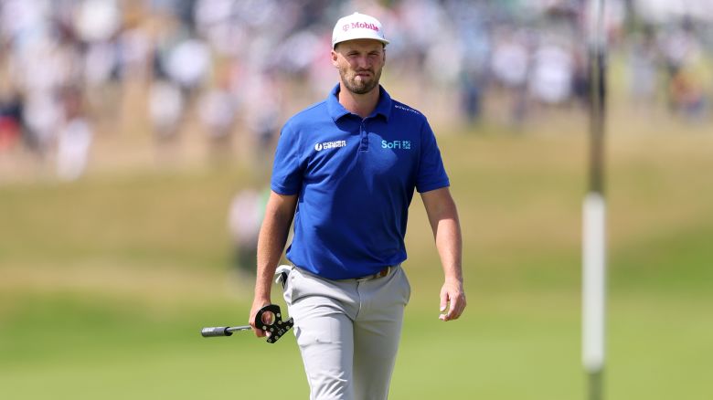 PORTRUSH, NORTHERN IRELAND - JULY 20: Wyndham Clark of the United States walks on the first green during day four of The 153rd Open Championship at Royal Portrush Golf Club on July 20, 2025 in Portrush, Northern Ireland. (Photo by Andrew Redington/Getty Images)