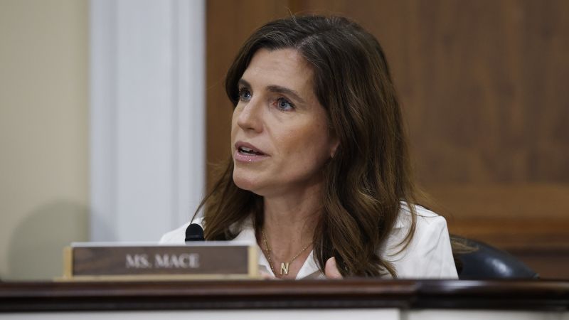 Rep. Nancy Mace berated Charleston airport police due to missing escort, incident report says Rep. Nancy Mace berated Charleston airport police due to missing escort, incident report says