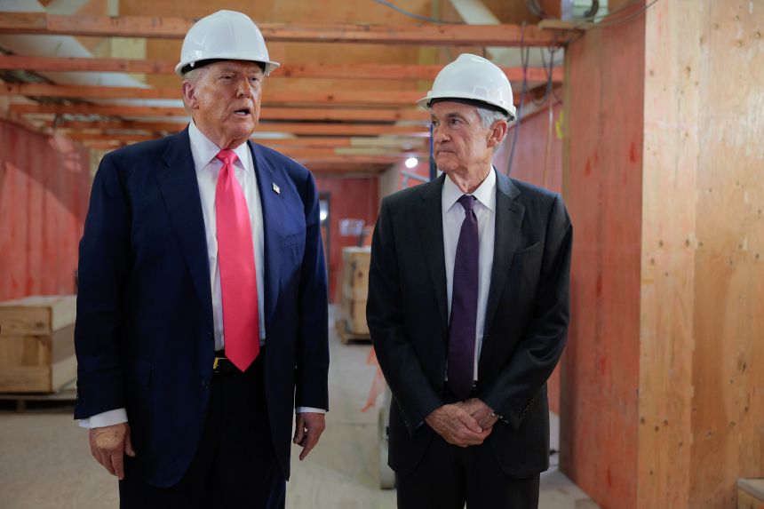 U.S. President Donald Trump delivers remarks alongside Federal Reserve Chair Jerome Powell as they tour the Federal Reserve’s $2.5 billion headquarters renovation project on July 24, 2025 in Washington, DC. The Trump administration has been critical of the cost of the renovation and Federal Reserve Chairman Jerome Powell.