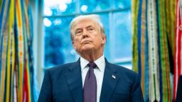 El presidente de Estados Unidos Donald Trump en la Oficina Oval de la Casa Blanca en Washington el miércoles 6 de agosto de 2025.