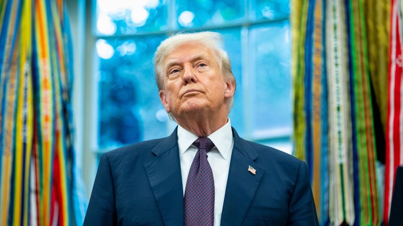 https://media.cnn.com/api/v1/images/stellar/prod/gettyimages-2228118570-20250807121428747.jpg?c=16x9&q=w_800,c_fill