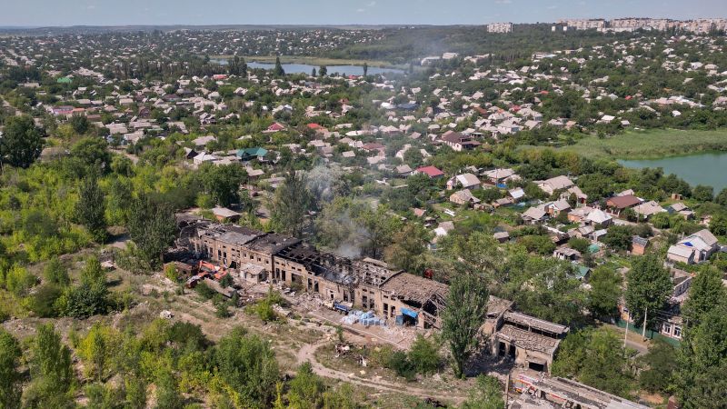 Паника в Източна Украйна, тъй като Тръмп забавлява идеята да даде части от нея на Русия 