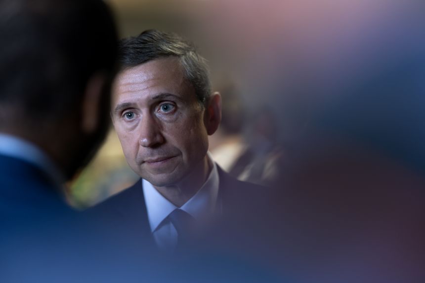 Ken Martin, chairman of the Democratic National Committee, speaks to the reporters on August 5 in Aurora, Illinois.