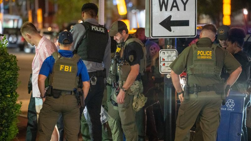 Man charged with felony for allegedly throwing sandwich at federal law enforcement officer in DC