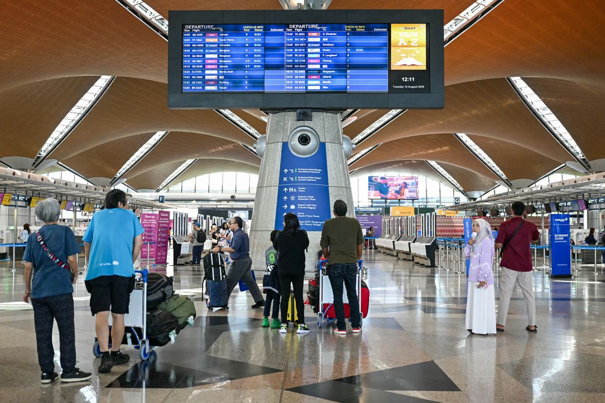 <strong>4. Kuala Lumpur International: </strong>Air Asia is the dominant carrier at this Malaysian airport which serves 151 destinations around the world.