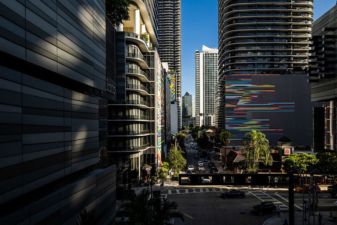 Vista de los edificios de Brickell City Center al final del día desde Brickell Mall en Miami, Florida, Estados Unidos el 3 de agosto de 2025.