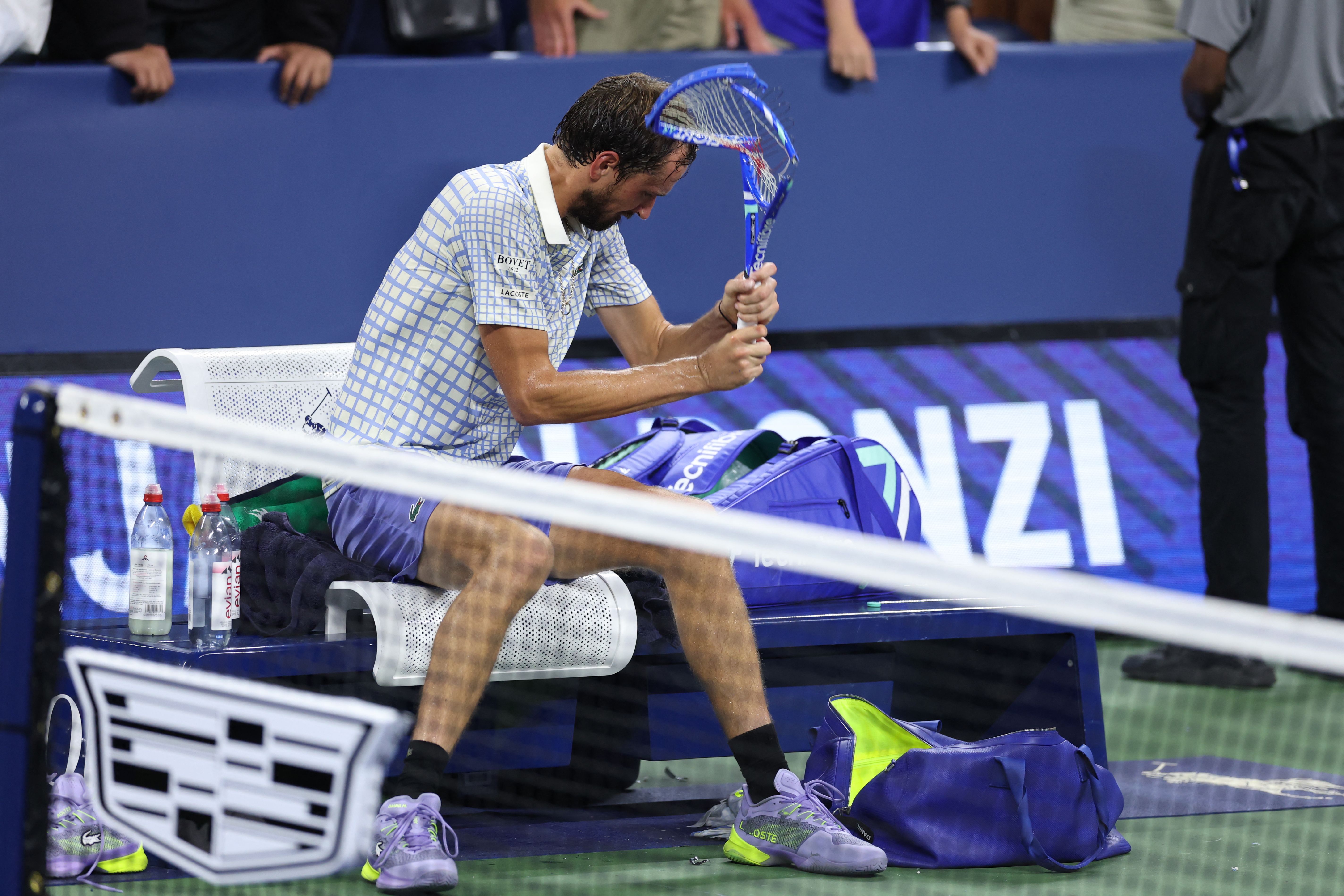 Medvedev's US Open match descends into chaos after photographer enters  court | CNN