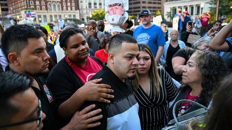 https://media.cnn.com/api/v1/images/stellar/prod/gettyimages-2231286231.jpg?c=16x9&q=w_800,c_fill