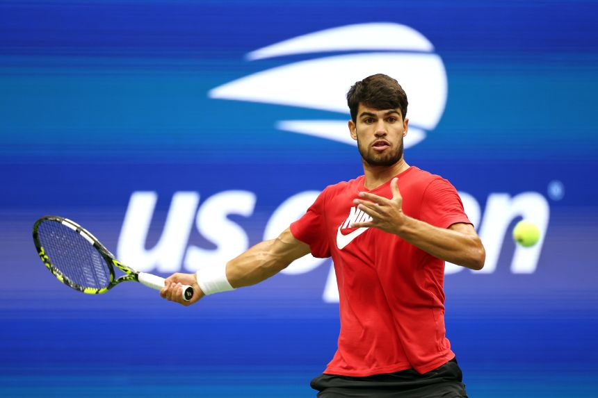 Carlos Alcaraz is the highest-earning tennis player for the second year in a row.