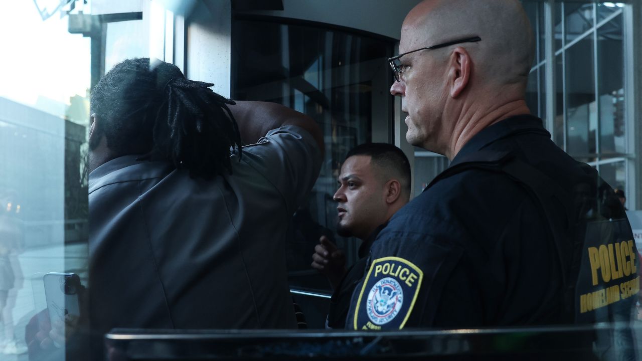 BALTIMORE, MARYLAND - AUGUST 25: Kilmar Abrego Garcia enters a U.S. Immigration and Customs Enforcement (ICE) field office on August 25, 2025 in Baltimore, Maryland. The U.S. Government is threatening to deport Garcia, a Maryland construction worker from El Salvador, to Uganda after he rejected a plea deal to be charged with Human Smuggling and deported to Costa Rica. Earlier this year Garcia was wrongfully deported to a notorious anti-terrorism prison CECOT in El Salvador. (Photo by Anna Moneymaker/Getty Images)