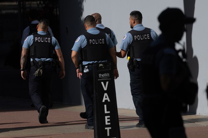 La Patrulla de Policía de Chicago en el centro del centro el martes.