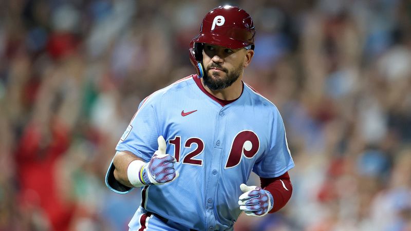 Kyle Schwarber has 21st 4-homer game in MLB, drives in Phillies-record 9 runs | CNN