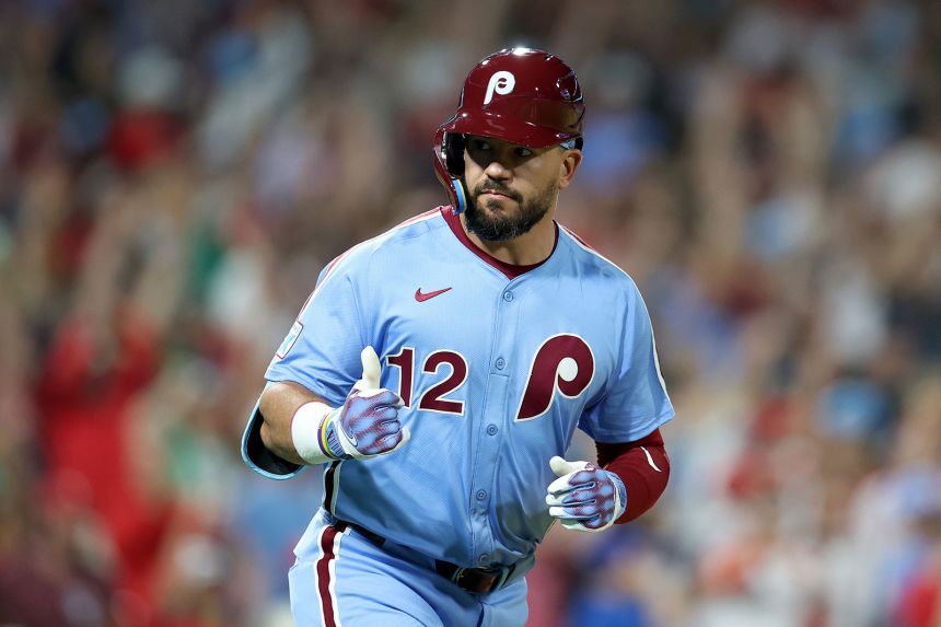 Kyle Schwarber has 21st 4-homer game in MLB, drives in Phillies-record 9 runs | CNN