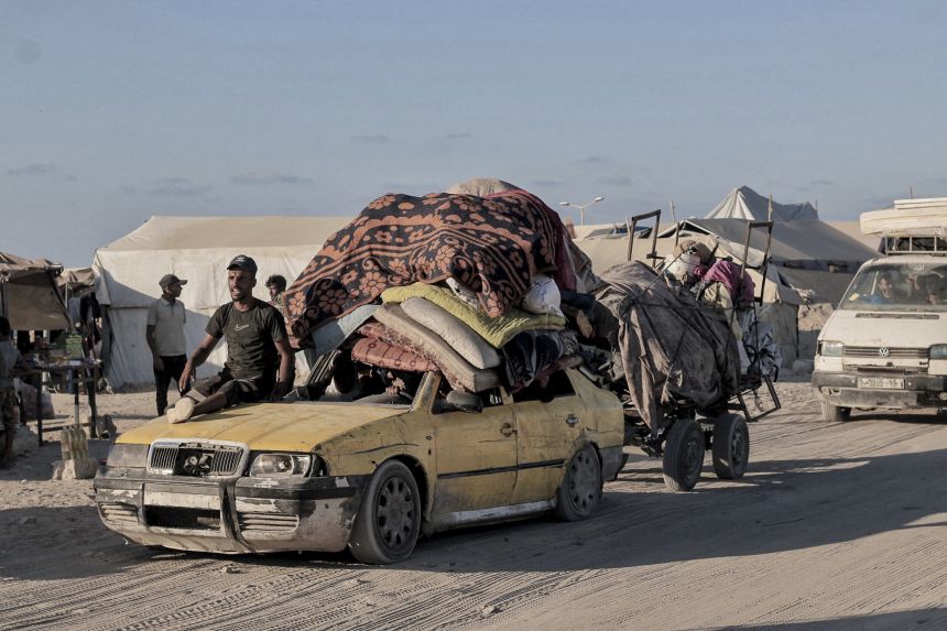 On September 1, 2025, Palestinians evacuated via Al Rashid Street in Gaza City fled southward via Al Rashid Street in Gaza City.