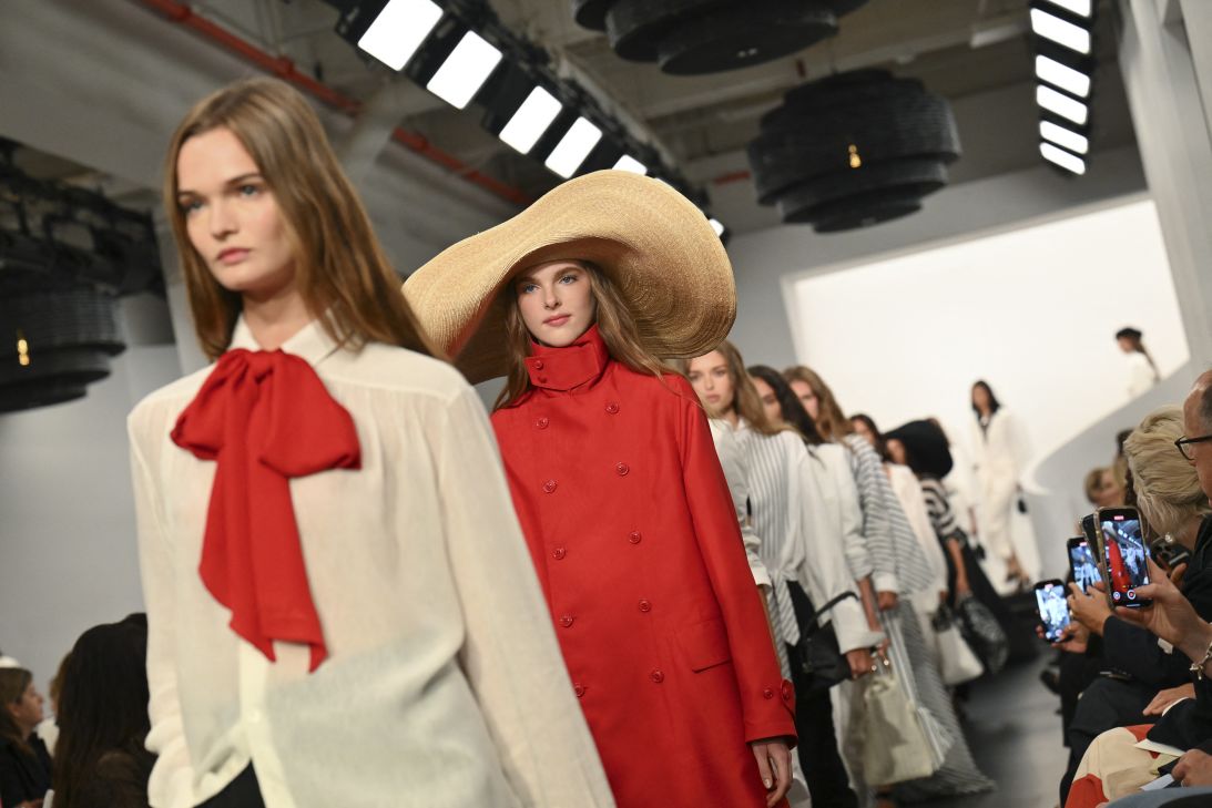 Ralph Lauren held an off-schedule show on Wednesday evening, bringing the feeling of the Hamptons to its headquarters in Manhattan (after staging a show in the Hamptons last year).