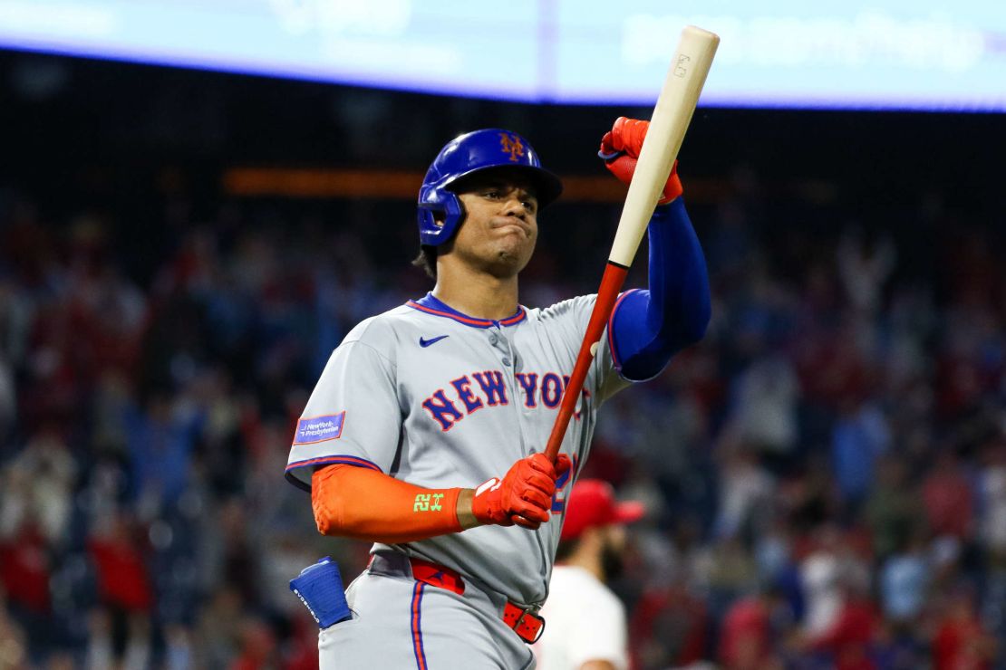Juan Soto keeps the New York Mets' hopes alive for the closing of the Major League regular season.