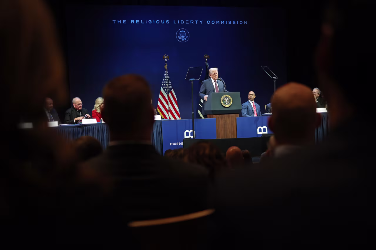 El presidente Donald Trump hablará con el Comité de Libertad Religiosa de la Casa Blanca en el Museo de la Biblia en Washington, D.C., el lunes.