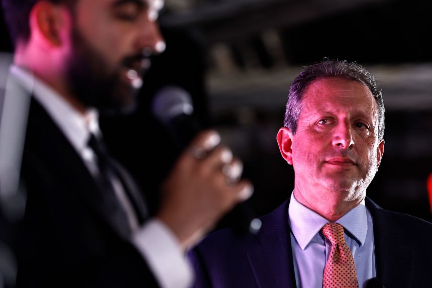 NYC comptroller Brad Lander listens while mayoral candidate Zohran Mamdani speaks during the Jews For Racial And Economic Justice's Mazals Gala on September 10.