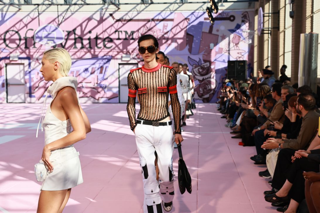 The Off-White show took place on a high school basketball court with custom murals representing the spirit of New York City.
