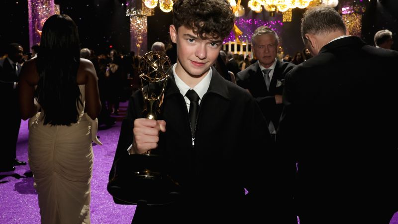 Owen Cooper se convierte en el actor más joven en ganar un Emmy tras su  premio por "Adolescence"