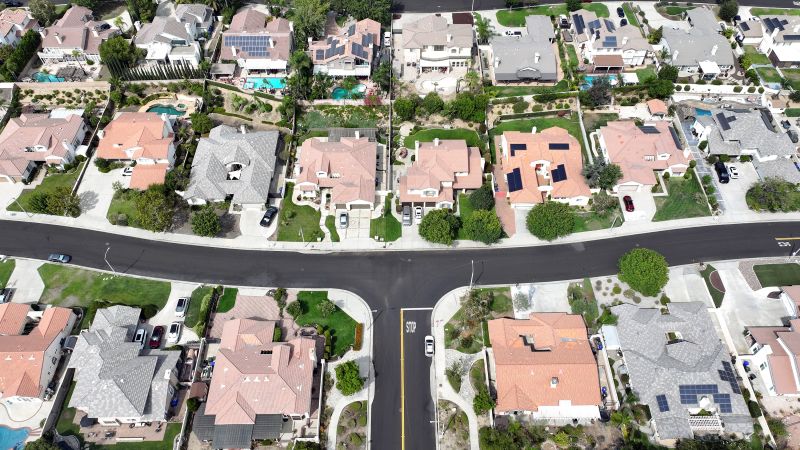 Mortgage rates haven’t been this low in nearly a year. Thank the Fed — but not entirely