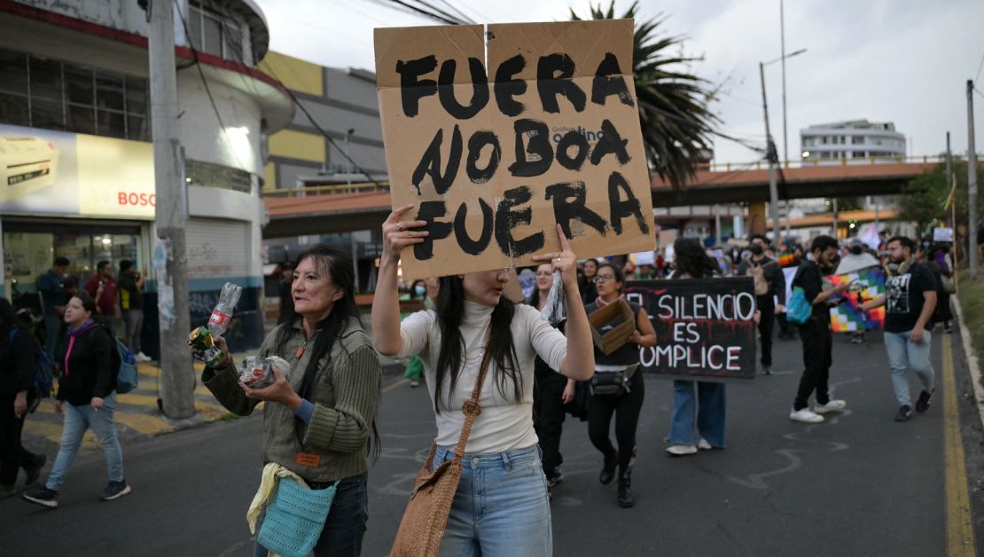 Protesta de Estudiantes de la Universidad Central de Ecuador, en apoyo a la huelga convocada por el CONAIE, el 23 de septiembre en Quito.