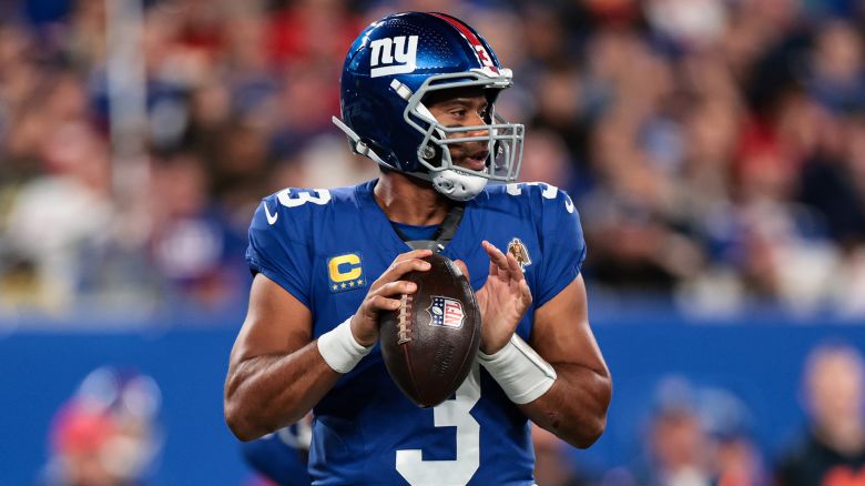 EAST RUTHERFORD, NEW JERSEY - SEPTEMBER 21: Russell Wilson #3 of the New York Giants looks to pass during the game against the Kansas City Chiefs at MetLife Stadium on September 21, 2025. (Photo by Kathryn Riley/Getty Images)