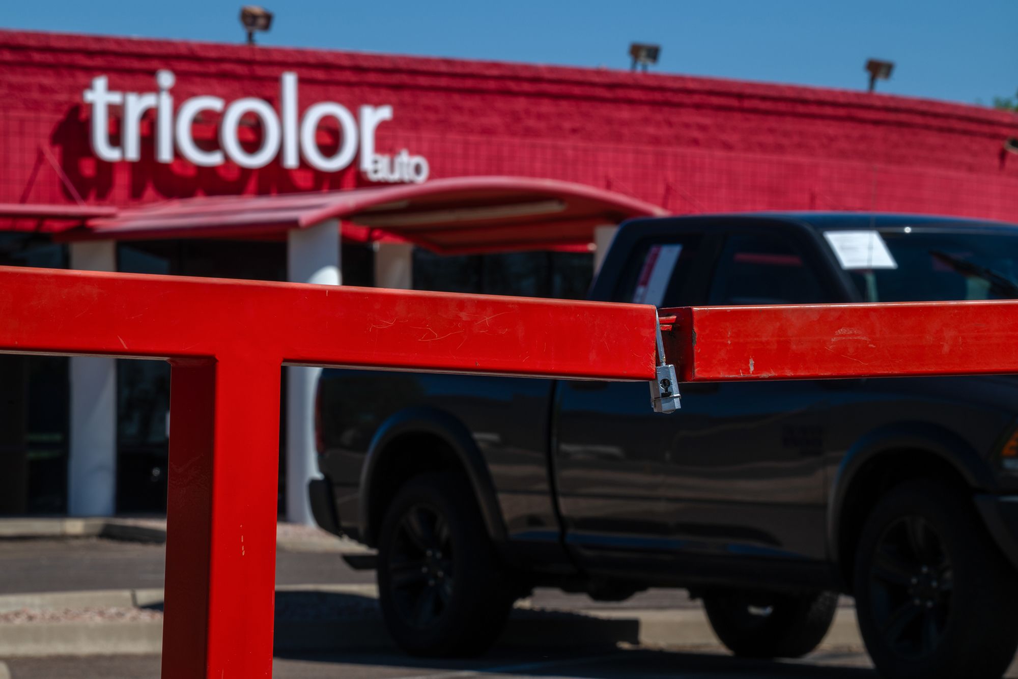 The bankruptcy of Tricolor, a used car seller and subprime lender, shares similarities with Bear Stearns
