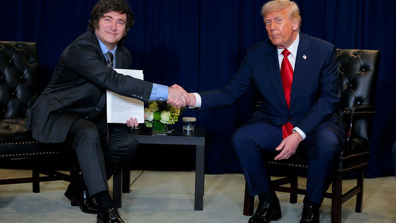 Donald Trump y Javier Milei se reúnen mientras se lleva a cabo la Asamblea General de la ONU, el martes 23 de septiembre de 2025.