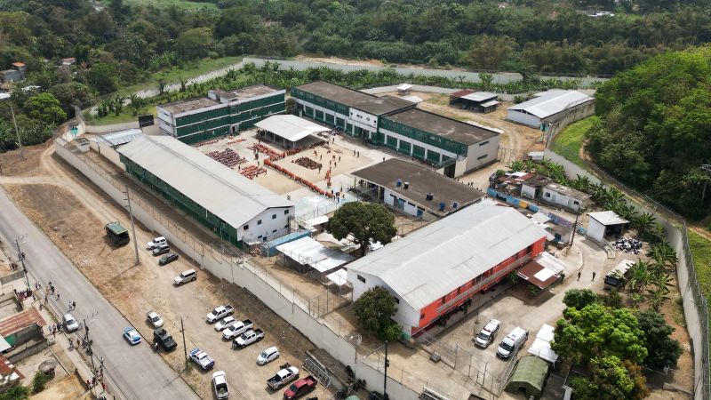 Вижте всички теми Връзка копирана Следвайте Полицията потвърди че в