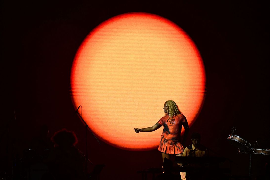 Liniker performs during the Doce Maravilha music festival at the Jockey Club of Rio de Janeiro, Brazil on September 28, 2025.