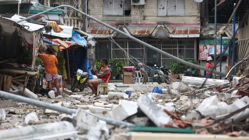 6.9 magnitude earthquake kills more than 60 in central Philippines 6.9 magnitude earthquake kills more than 60 in central Philippines