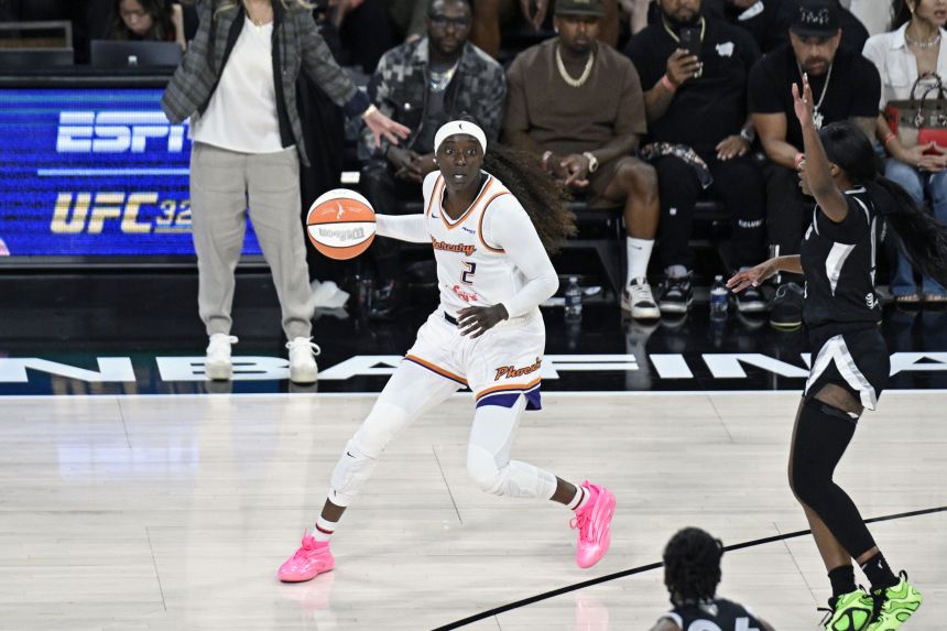 Kahleah Copper scored 19 of her 21 points in the first half on Friday against the Las Vegas Aces in Game 1 of the WNBA Finals.