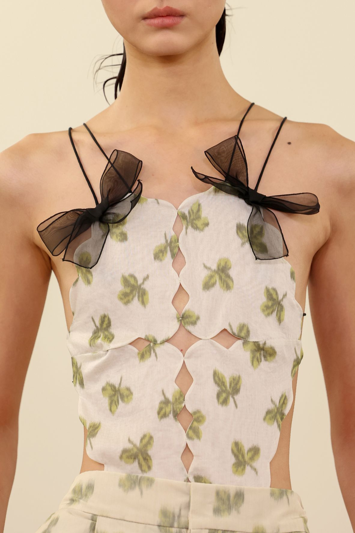 A close-up detail of one of the looks from Giambattista Valli's Womenswear Spring-Summer 2026 show in Paris.