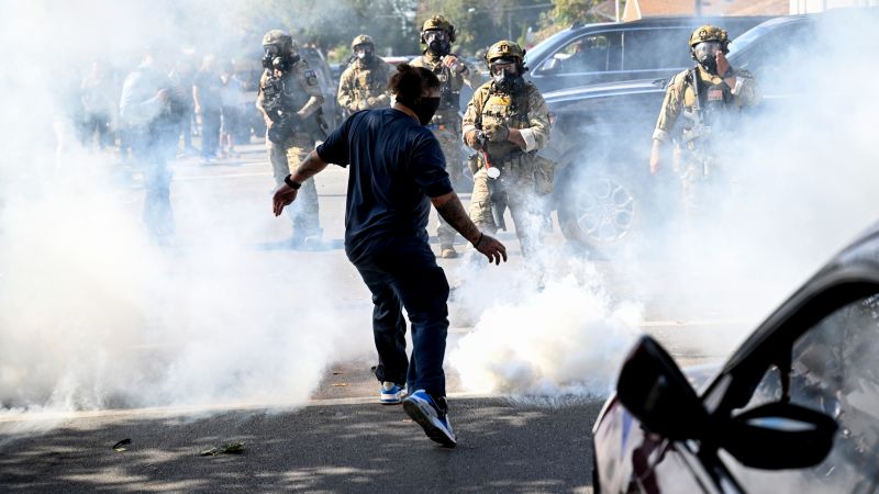 https://media.cnn.com/api/v1/images/stellar/prod/gettyimages-2241106678.jpg?c=16x9&q=w_800,c_fill