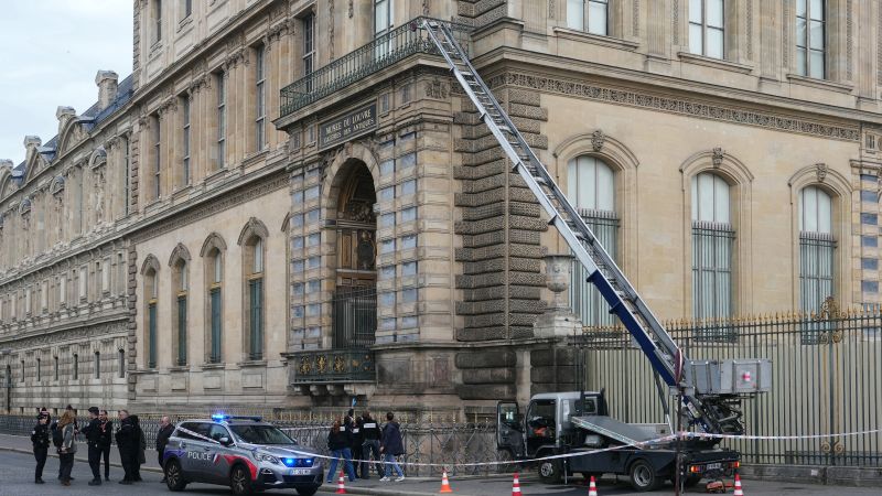 Louvre in Paris robbed of ‘priceless’ jewelry in seven-minute heist