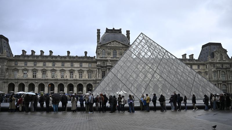 What are the chances of recovering the Louvre jewels? What are the chances of recovering the Louvre jewels?