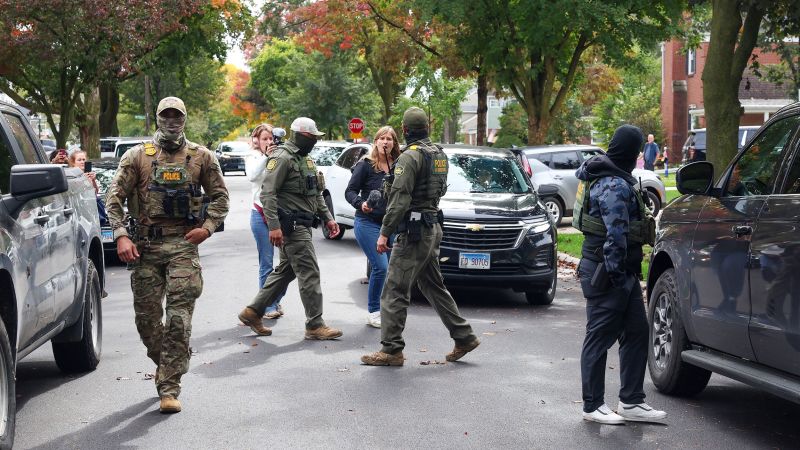 When masked agents descended on a Chicago suburb, residents sprang into action, hollering and documenting their operation