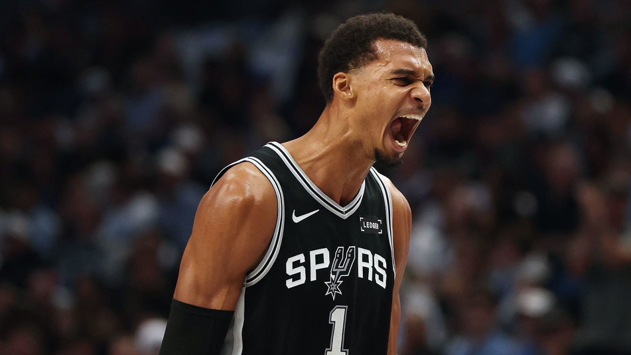 Victor Wembanyama starred as the San Antonio Spurs beat Cooper Flagg and the Dallas Mavericks.