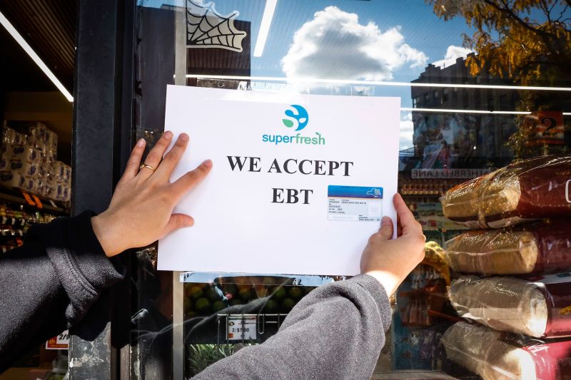 New Federal Rules and Shutdown Threaten Food Stamp Access Nationwide