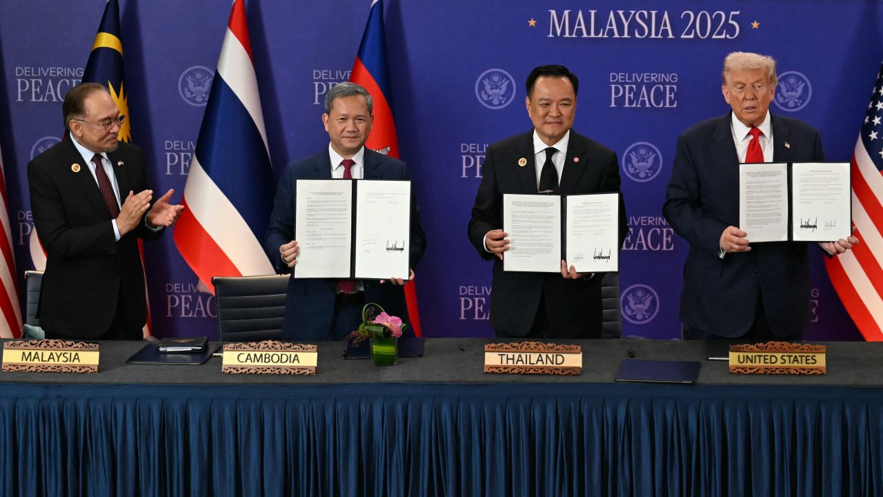 Malaysia's Prime Minister Anwar Ibrahim, Cambodia's Prime Minister Hun Manet, Thailand's Prime Minister Anutin Charnvirakul and US President Donald Trump during the ceremonial signing of a ceasefire agreement in Kuala Lumpur on October 26, 2025.