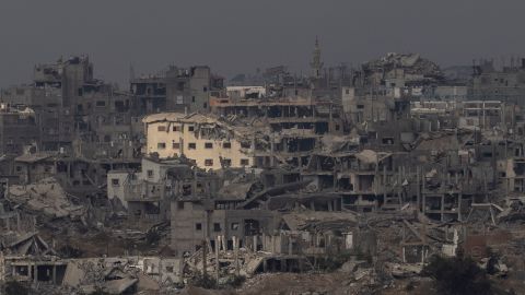 SOUTHERN ISRAEL, ISRAEL - OCTOBER 29: A view over the Gaza Strip as seen from a position on the Israeli side of the border on October 29, 2025 in Southern Israel, Israel. Israeli Prime Minister Benjamin Netanyahu ordered "immediate, powerful" strikes on Gaza Tuesday, after his office accused Hamas of violating the terms of the ceasefire agreement for returning remains that Israel says do not belong to any of the 13 unaccounted for hostages. The announcement of strikes followed reports of fighting in Rafah near the "yellow line" demarcating territory under IDF control in Gaza, according to the US-brokered ceasefire agreement that came into affect on October 10. (Photo by Amir Levy/Getty Images)