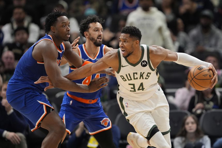Antetokounmpo (No. 34) had a big outing as the Bucks beat the Knicks.