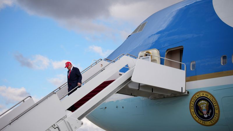 Trump calls for end of Senate filibuster to break funding stalemate Trump calls for end of Senate filibuster to break funding stalemate