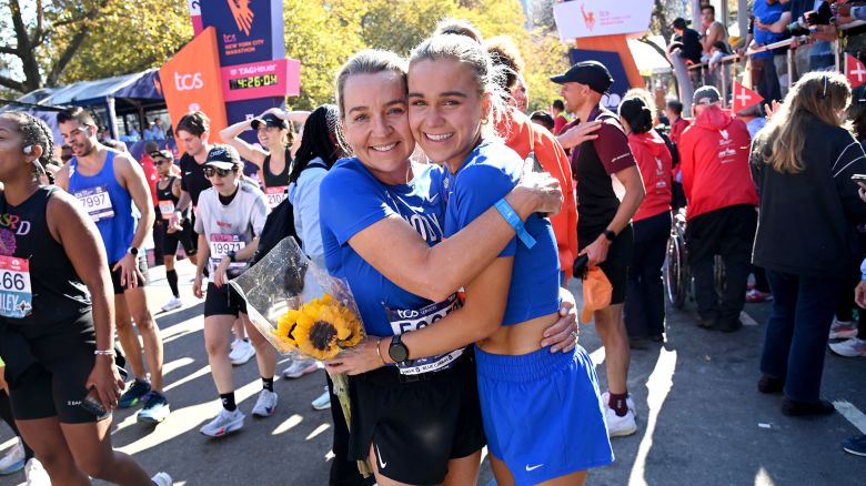 NEW YORK, NEW YORK - NOVEMBER 02: (L-R) Jody Truwit and Ali Truwit pose at the finish line during the 2025 New York City Marathon on November 02, 2025 in New York City. (Photo by Bryan Bedder/New York Road Runners via Getty Images)