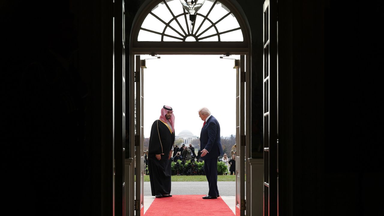 WASHINGTON, DC - NOVEMBER 18: U.S. President Donald Trump (R) welcomes Crown Prince and Prime Minister Mohammed bin Salman of Saudi Arabia during an arrival ceremony at the White House on November 18, 2025 in Washington, DC. Trump is hosting the crown prince for meetings aimed at strengthening economic and defense ties, including the U.S. sale of F-35 fighter jets to Saudi Arabia. (Photo by Win McNamee/Getty Images)