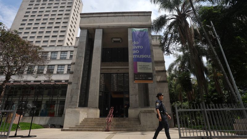 Thieves snatch more than a dozen artworks from Brazil library