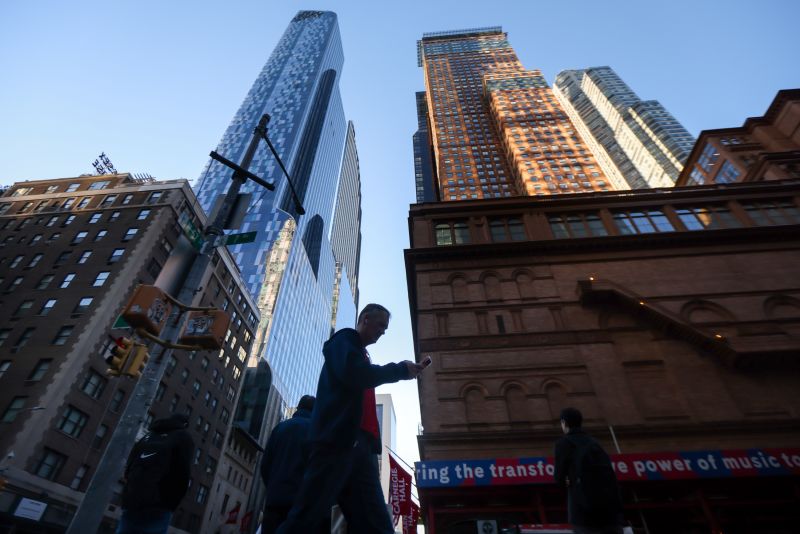 Judge pauses NYC pied-à-terre tax rollout after homeowners sue; city appeals as Trump signs order spacing out childhood vaccines