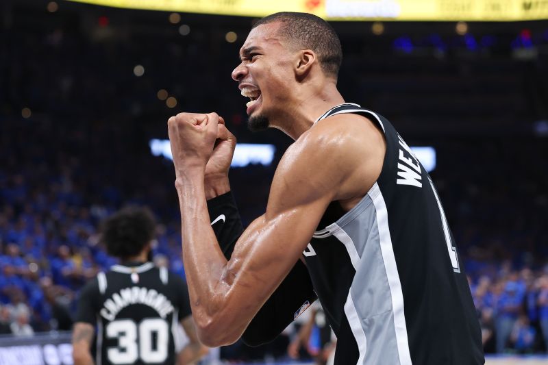 San Antonio Spurs knock off the defending champs, will play the
